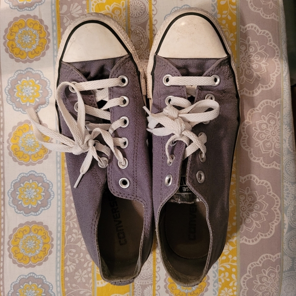 Grey converse - Picture 2 of 6